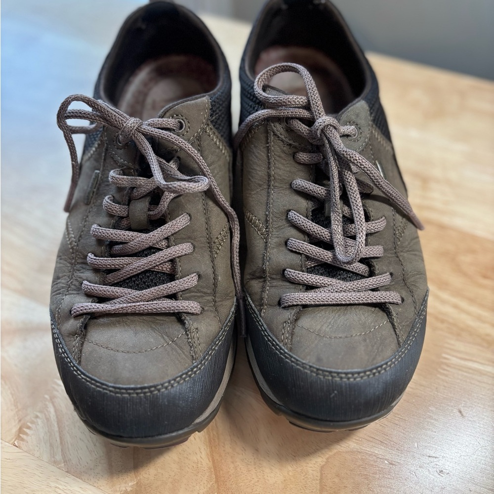 Dansko Women's Paisley Brown Suede Waterproof Vibram Shoes Size 7.5 EUR …
